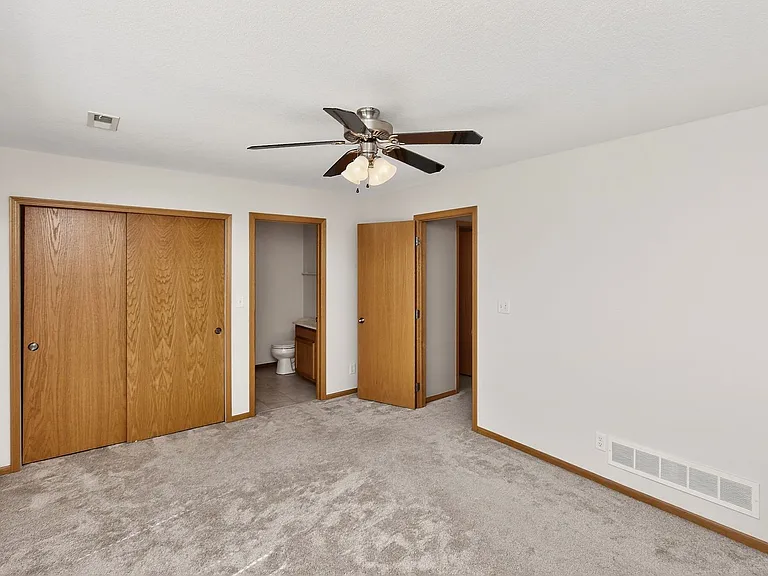 760 SE Carefree Ln — Photo 18