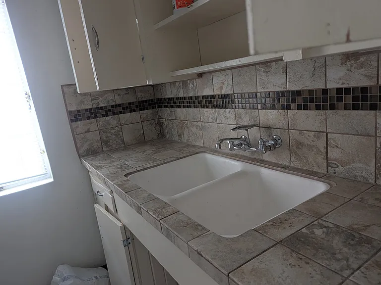 1338 E 8th St #1338 — Photo 10