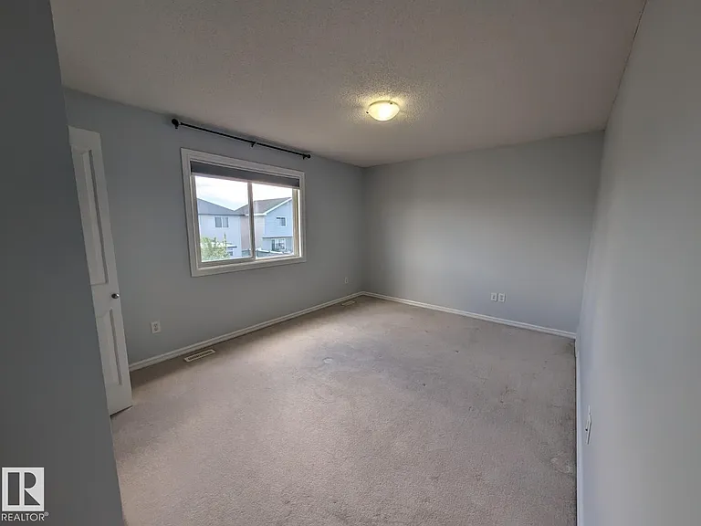 4609 163a Ave NW — Photo 15