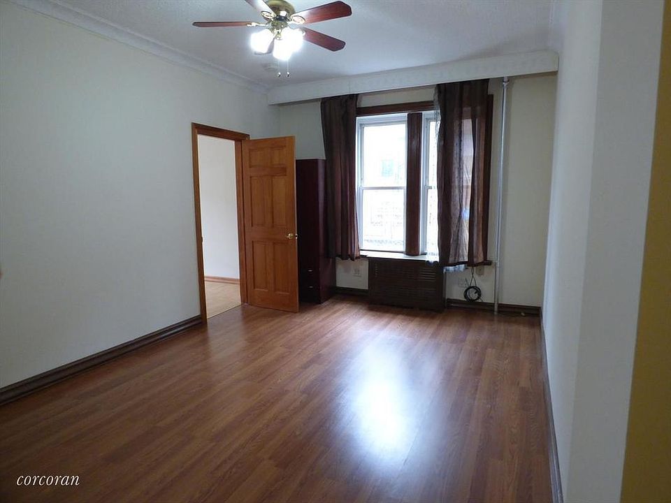 2nd image of 209 30th St APT C