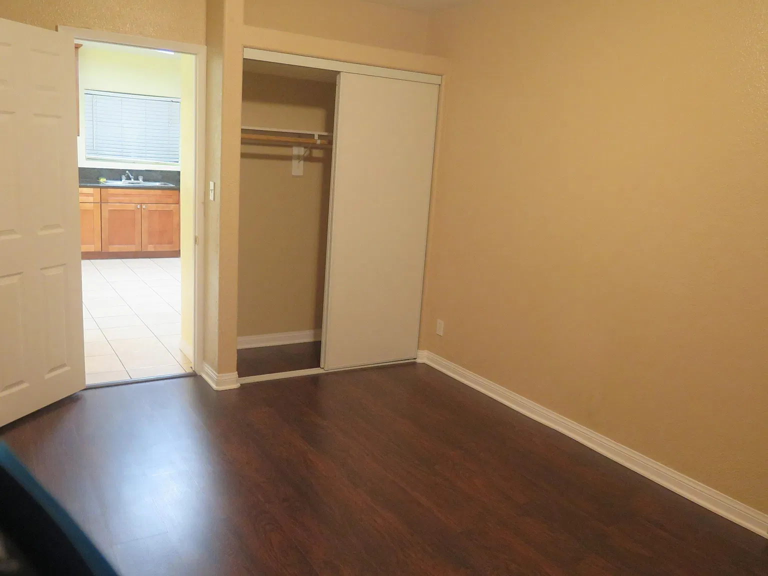 602 E Mountain Street — Photo 4
