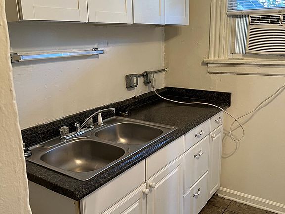 4th image of 3218 Hanover Ave APT A