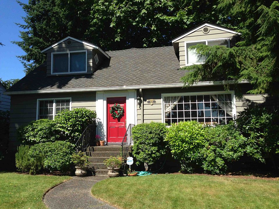 2nd image of 7421 55th Ave NE