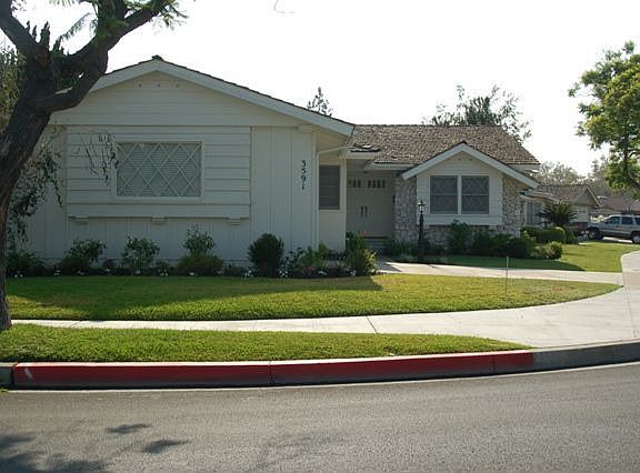6500 sq.ft. Corner Lot