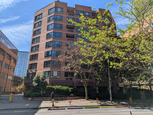 55 Wellesley St E Unit 405, Toronto, ON M4Y 2T6