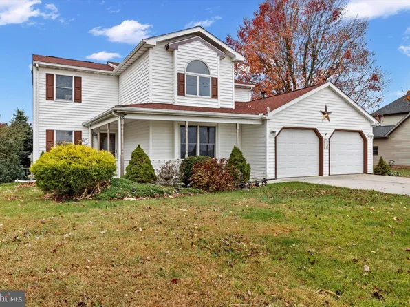510 Fairview Dr, Hanover, PA 17331
