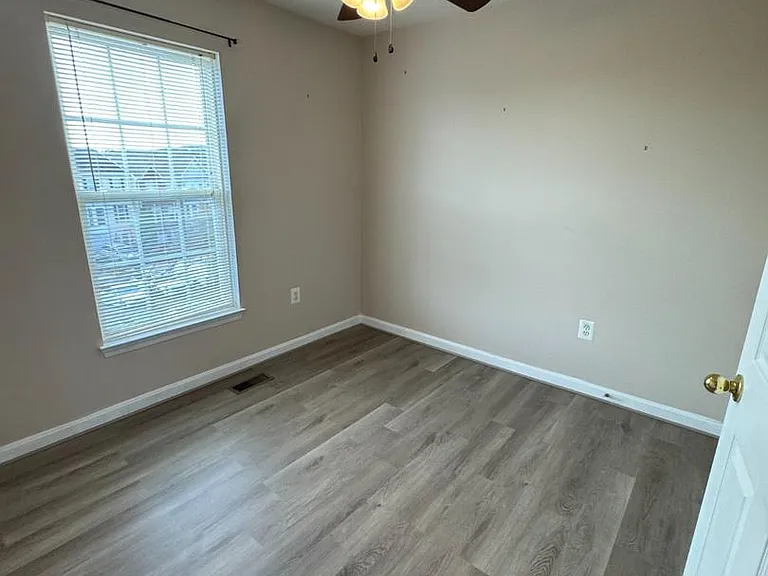 2424 Wynfield Ct — Photo 16