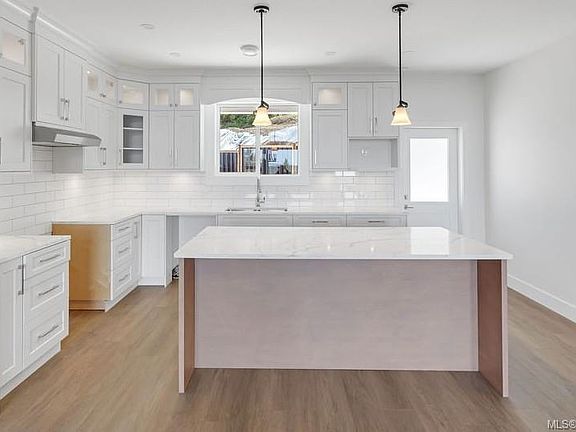 4th image of 634 Farrell Rd