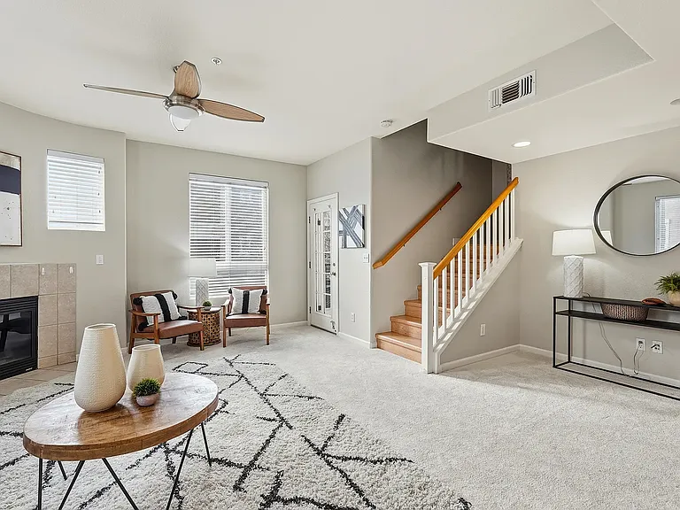 599 Marble Arch Ave — Photo 5