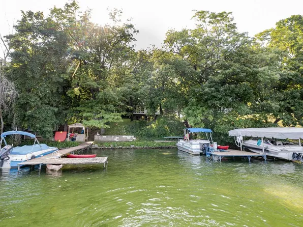 2506 North Huebner ROAD, Oconomowoc, WI 53066