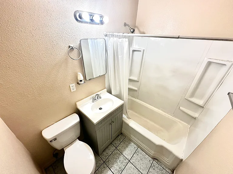 7505 Acapulco Ave — Photo 24