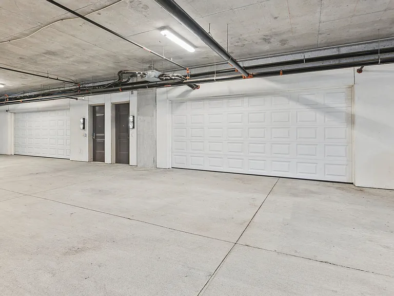 Direct access 2 story townhomes*