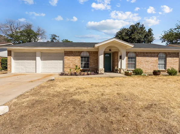 216 Straw Rd, Saginaw, TX 76179