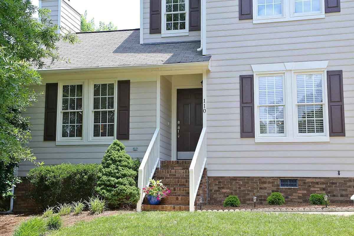 3 bed, 2.5 bath, 1540 sqft, $2,300 — Photo 2
