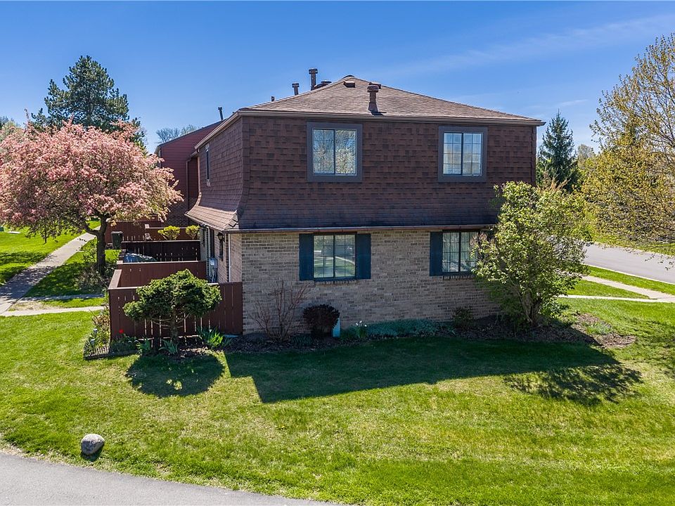 1st image of 352 Surrey Hill Way