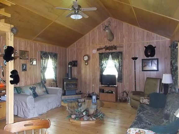 2nd image of 482 Clara Rd