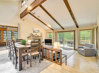 87 Livingston Ln, Gouldsboro, PA 18424
