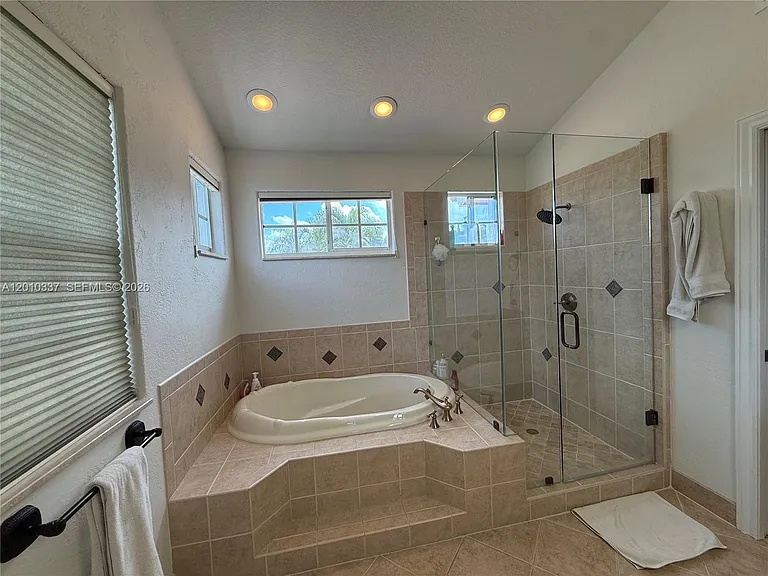 1070 Capistrano — Photo 50