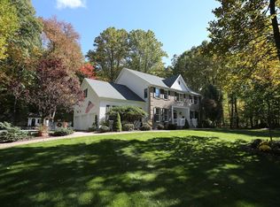 4 Bird Song Ct, Chester, NJ 07930