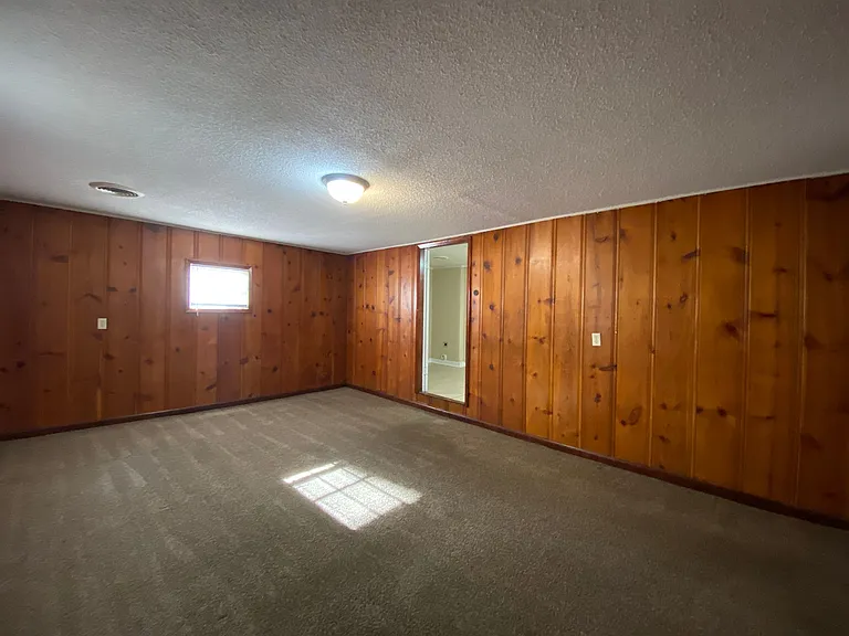 1104 Chatwood St — Photo 8