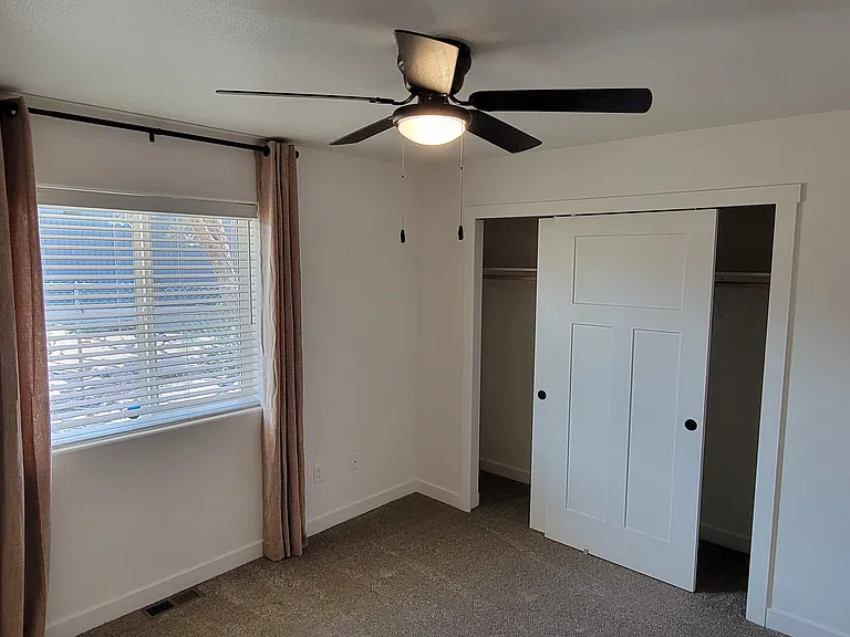 246 W Kyle Dr — Photo 12