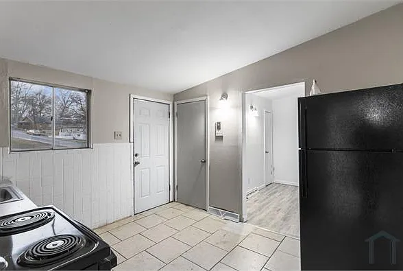 801 Thomas Ave — Photo 16