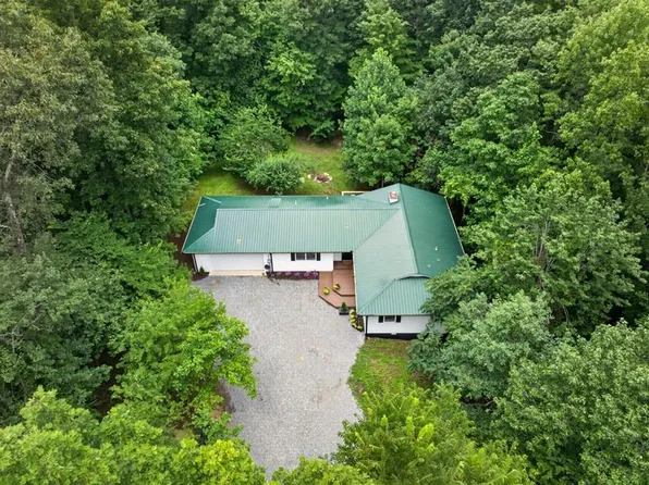 41 Jumpoff Pl, Monterey, TN 38574