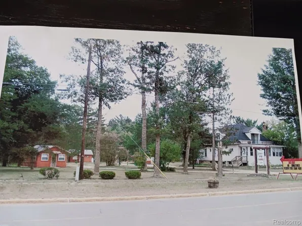 2160 N Saint Helen Rd, Saint Helen, MI 48656