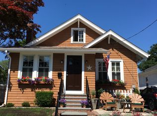 7 Green Ln, Newport, RI 02840