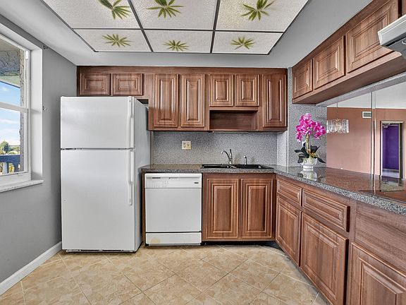 4th image of 9880 Marina Boulevard #1541