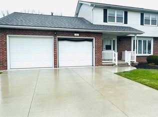 22 W Cranwood Dr, Buffalo, NY 14224