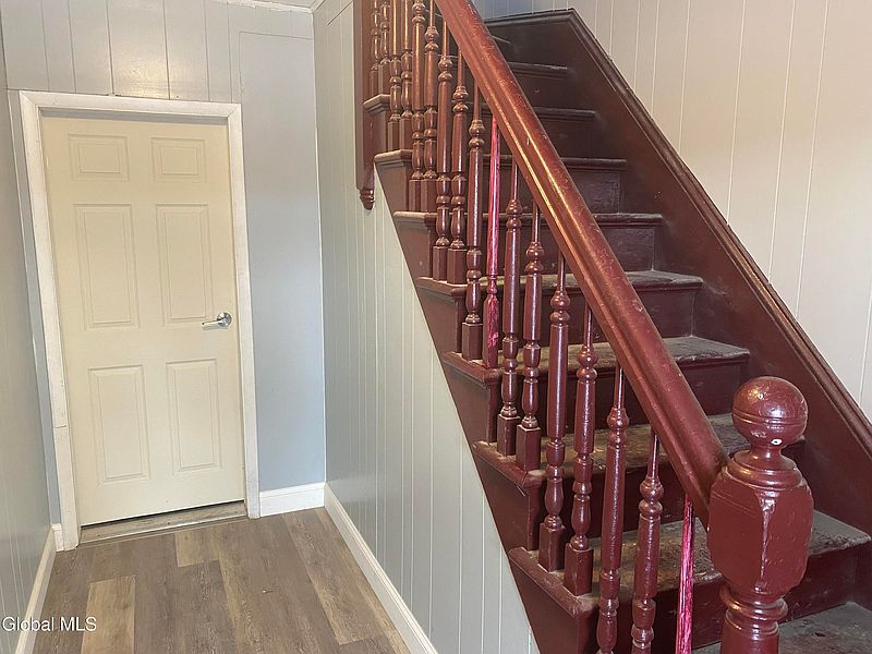 3rd image of 609 Bluff Avenue