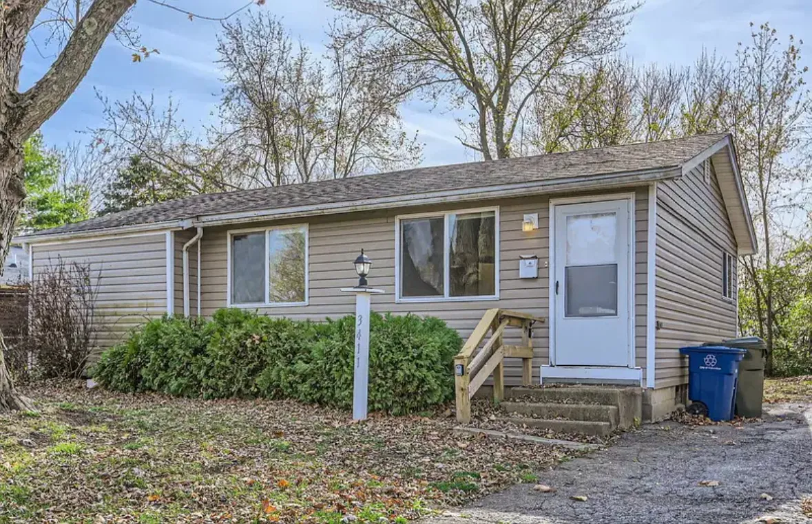 3 bed, 836 sqft, $1,500 — Photo 1