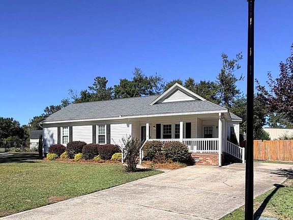 2nd image of 127 Savannah Ln