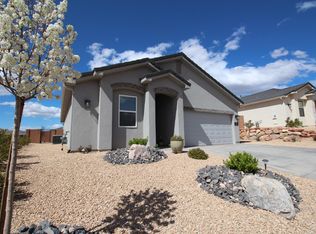 909 N Pleasant Valley Ln, Washington, UT 84780