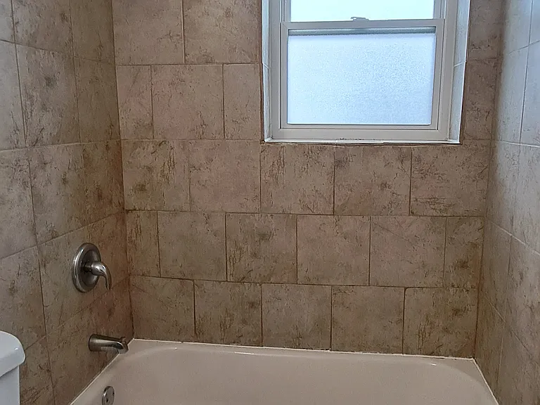1680 Skyline Dr #6 — Photo 4