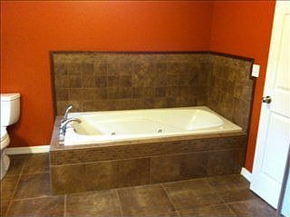 3rd image of 11480 Shady Oaks Dr