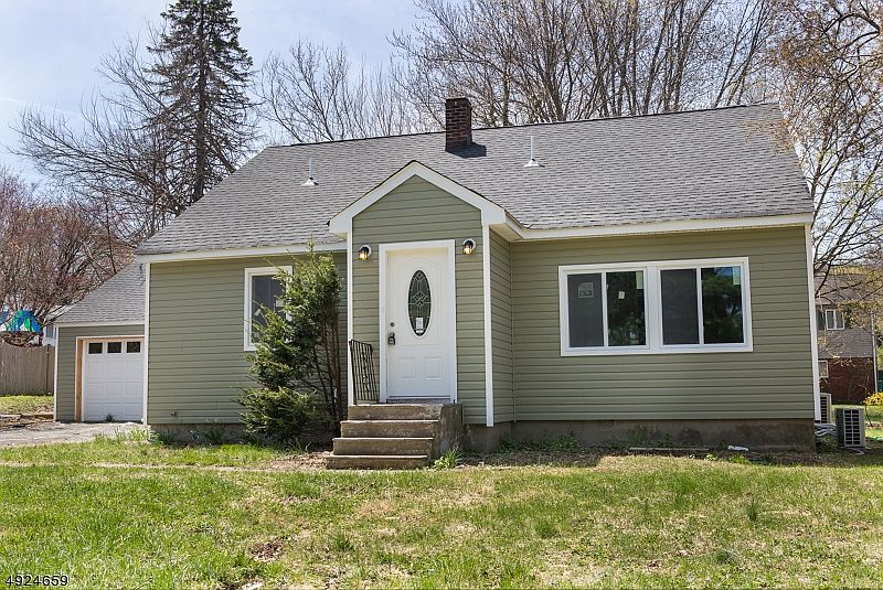 1st image of 9 Larch Ave