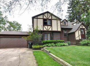 879 Driftwood Ave, Rochester Hills, MI
