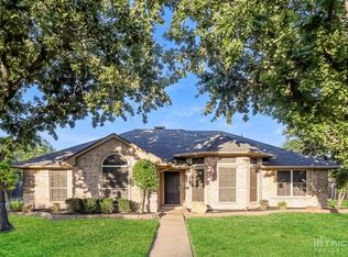 209 Lisa Way, Red Oak, TX 75154