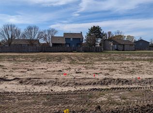821 N Cedar Downs Cir, Wichita, KS 67235