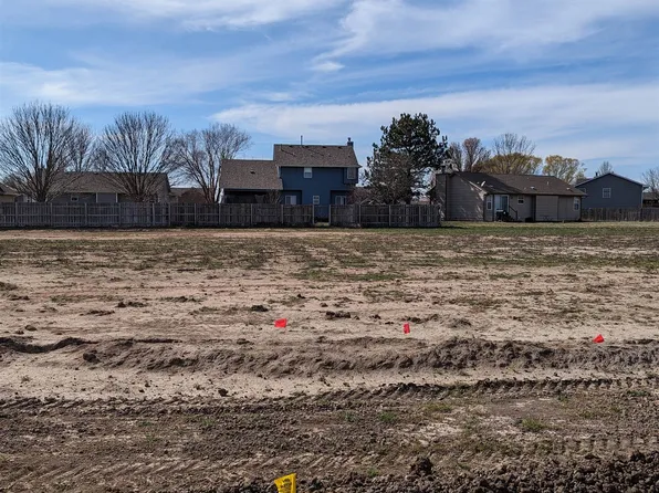 821 N Cedar Downs Cir, Wichita, KS 67235