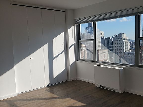 5th image of 245 E 63rd St #2502