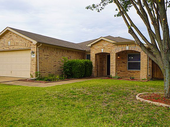 3rd image of 309 Stanford Dr