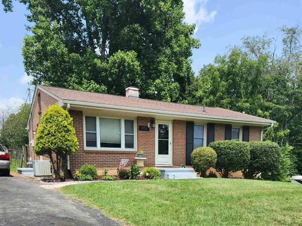 801 7th St, Radford, VA 24141