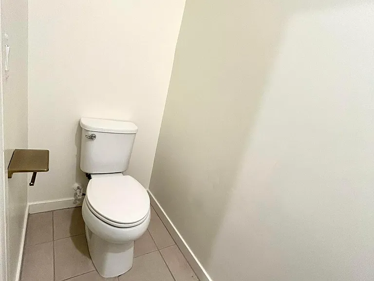 2215 W Harmont Dr — Photo 13