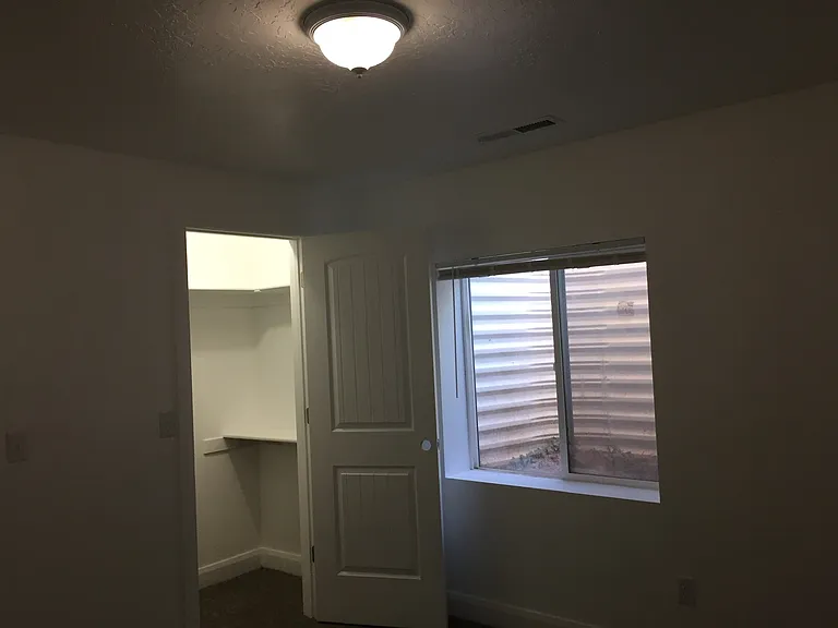 311 N 700 W #1 — Photo 10