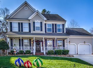 305 Jamestown Oaks Dr, Jamestown, NC 27282