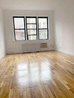 2nd image of 313 E 90th St APT 4D