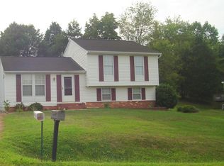11936 Long Leaf Ct, Fredericksburg, VA 22407